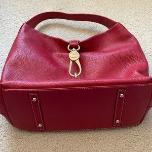 Dooney & Bourke logo lock shoulder bag